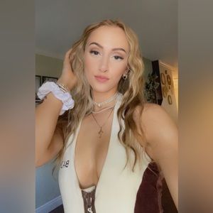 Meet your Posher, Katrina